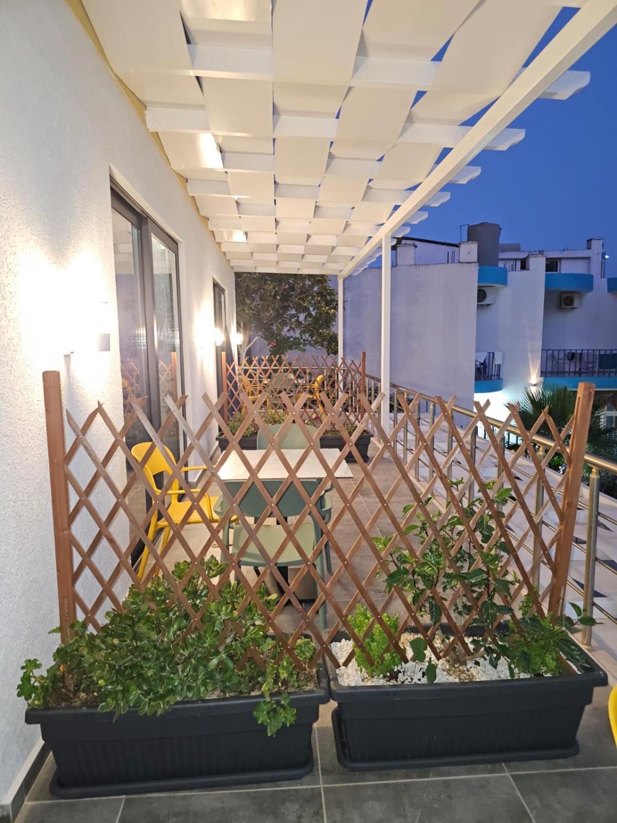 Ardit Seaside Rooms Саранде Екстериор снимка
