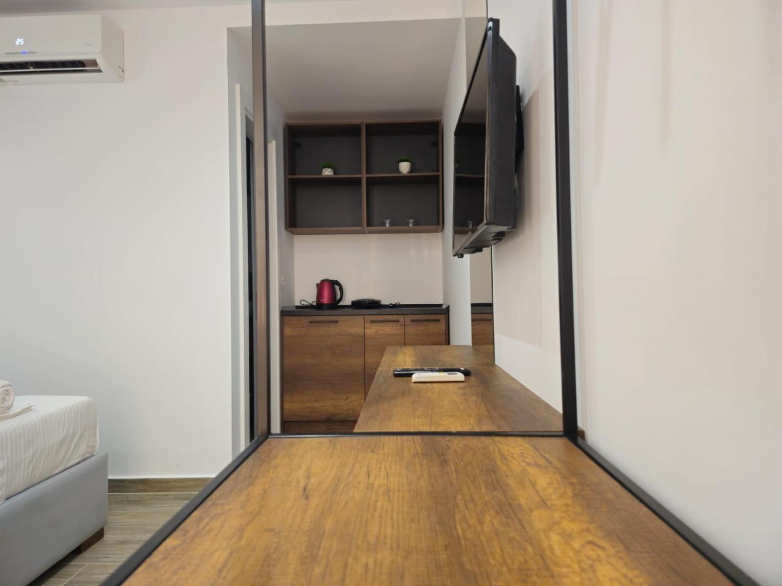 Ardit Seaside Rooms Саранде Екстериор снимка