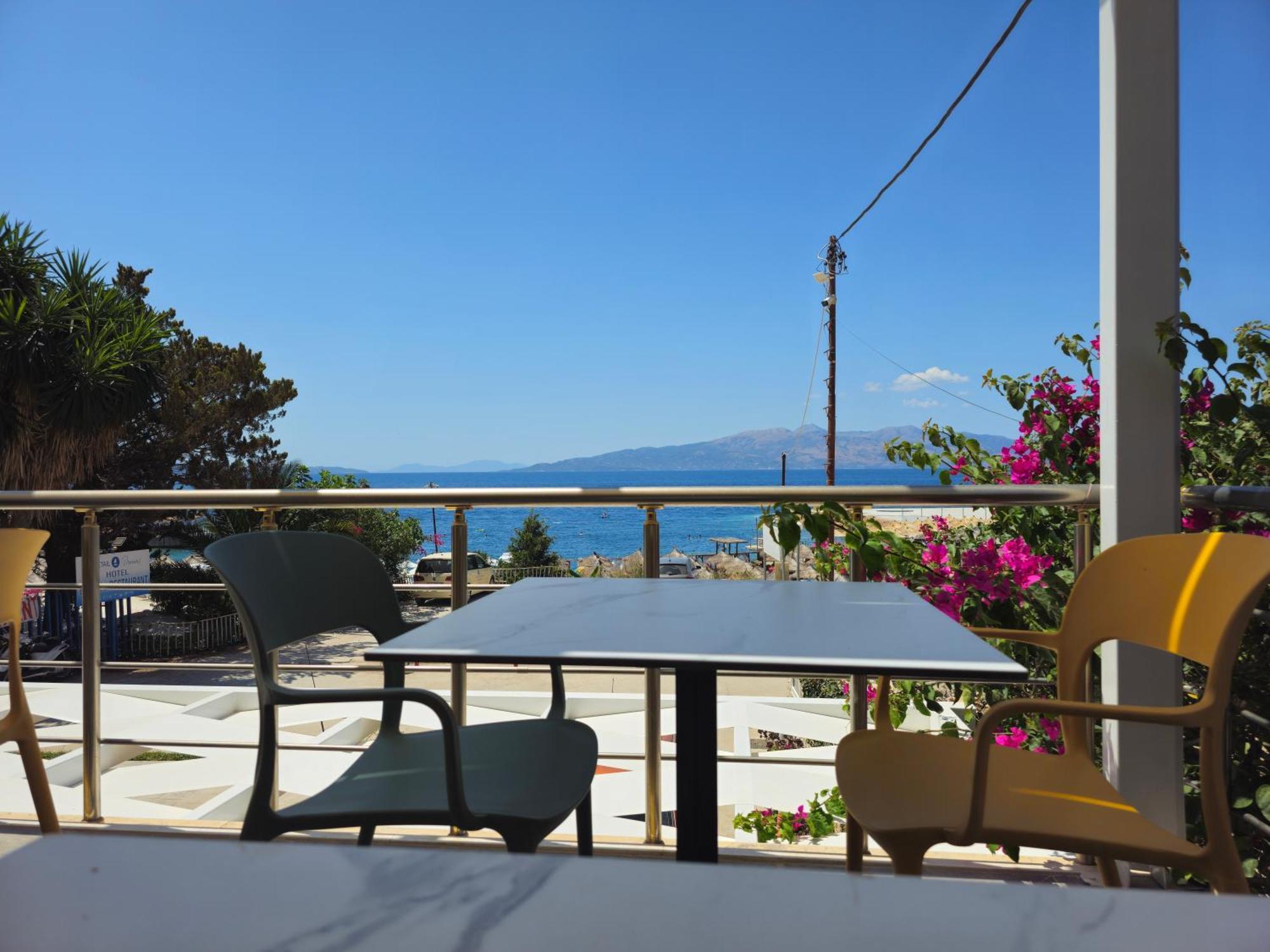 Ardit Seaside Rooms Саранде Екстериор снимка