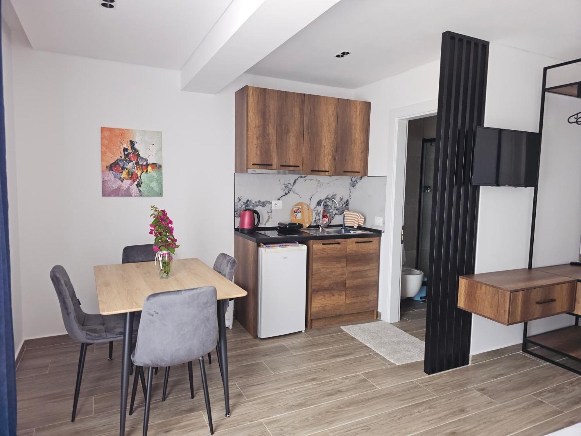 Ardit Seaside Rooms Саранде Екстериор снимка