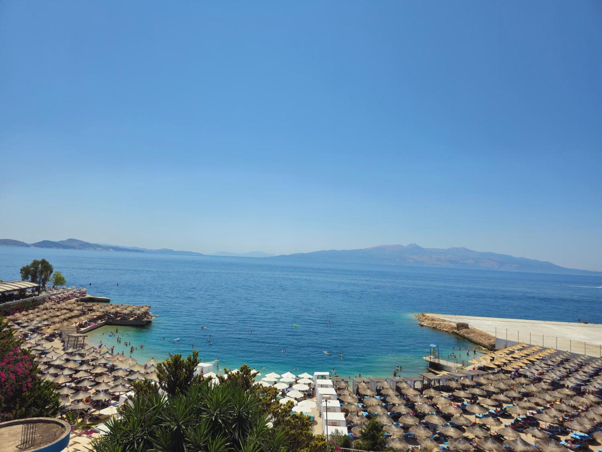 Ardit Seaside Rooms Саранде Екстериор снимка